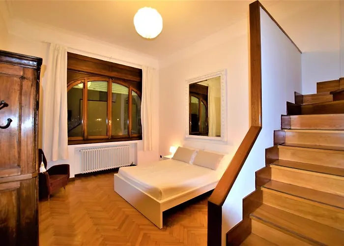 Stazione, - Casa Vittoria קיירי